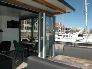 House boat Beautiful Houseboat in the harbour of Volendam near Centre - Katwoude - image1