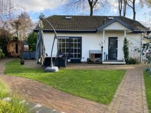 Maison de vacances Cabane forestière à Voorthuizen avec sauna en tonneau - Voorthuizen - image1