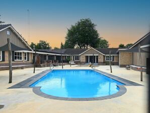 Maison de vacances Cabane forestière à Voorthuizen avec sauna en tonneau - Voorthuizen - image1