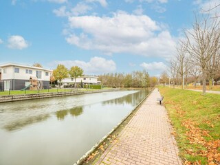 Villa Biddinghuizen Omgeving 38