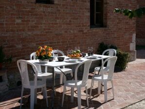 Farmhouse Bauernhaus auf einem Hügel in Castelnuovo Berardenga Toskana mit Grill - Castelnuovo Berardenga - image1