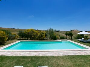 Farmhouse Bauernhaus auf einem Hügel in Castelnuovo Berardenga Toskana mit Grill - Castelnuovo Berardenga - image1