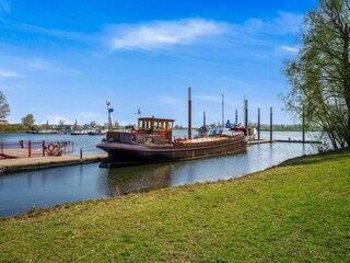 House boat Velddriel Outdoor Recording 2