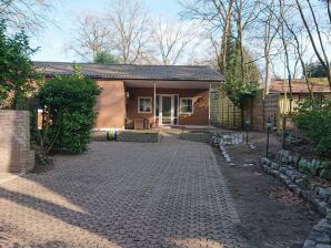 Charmantes Ferienhaus in Meijel in einem Erholungspark - Helenaveen - image1