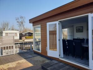 Casa vacanze Luxus-Chalet mit eigener Schaluppe und Hafen in Bantega Friesland