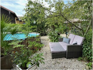 Gemeinschaftspool mit Relaxcouch