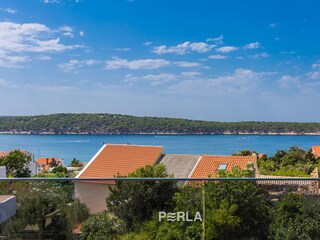 Angenehme Terrasse mit Meerblick