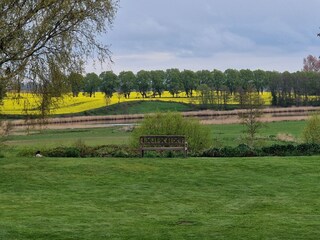 Blick vom Garten auf das Gunnebyer Noor