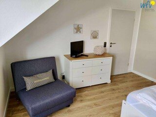 Einzelschlafsofa zum ausklappen im Schlafzimmer