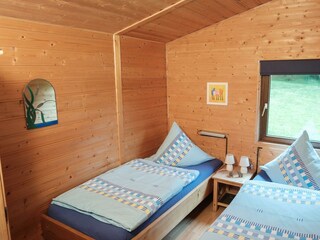Schlafzimmer 2