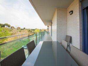 Prachtig appartement in Cambrils met een gedeeld zwembad - Salou - image1