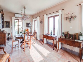 Villa Cortona Features 15