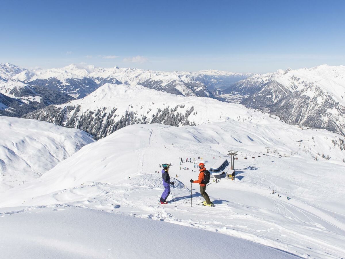 Blick auf das Skigebiet Sonnenkopf (c)  Alex Kaise