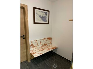Schiraum..für bequemes anziehen der Schischuhe