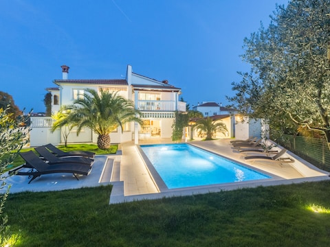 Villa Ajda