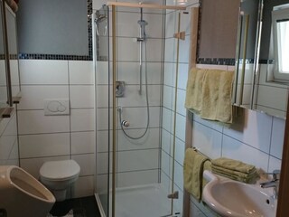 Dusche und WC