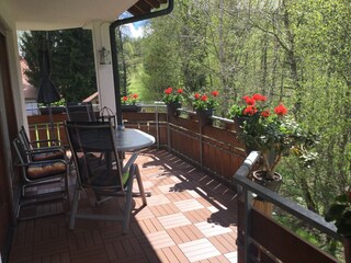Ein Platz zum genießen auf dem 20 m² großen Balkon