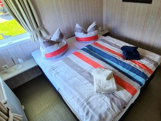 Schlafzimmer 2 mit Doppelbett