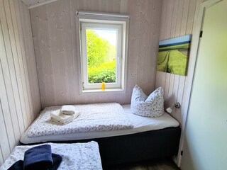 Schlafzimmer 2 mit zwei Einzelbetten