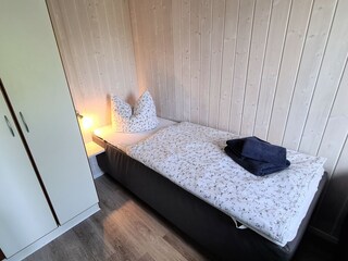 Schlafzimmer 2