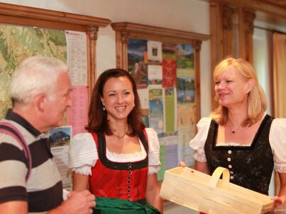 Firma Ferienhotel Almajur - Frau Ines Leitner/ Frau Alexandra Stevenson