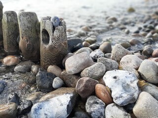 Steinstrand Steilküste