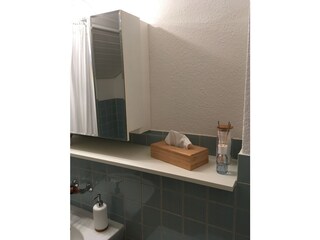 Bad mit Badewann/WC