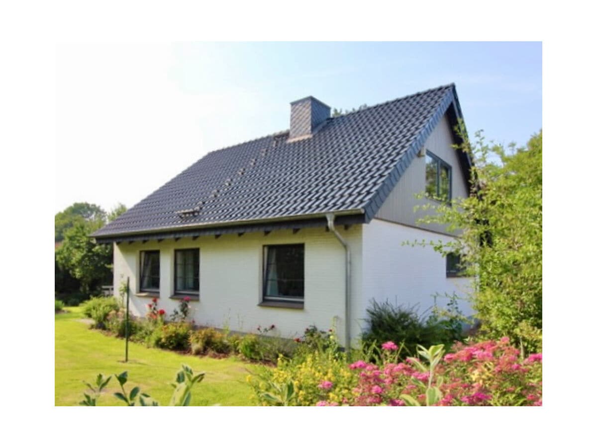 Ferienhaus & 1.200 m² Garten