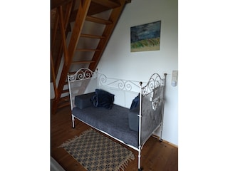 Ruhezone im Übergang zur Galerie