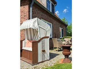 Sonnenterasse möbliert