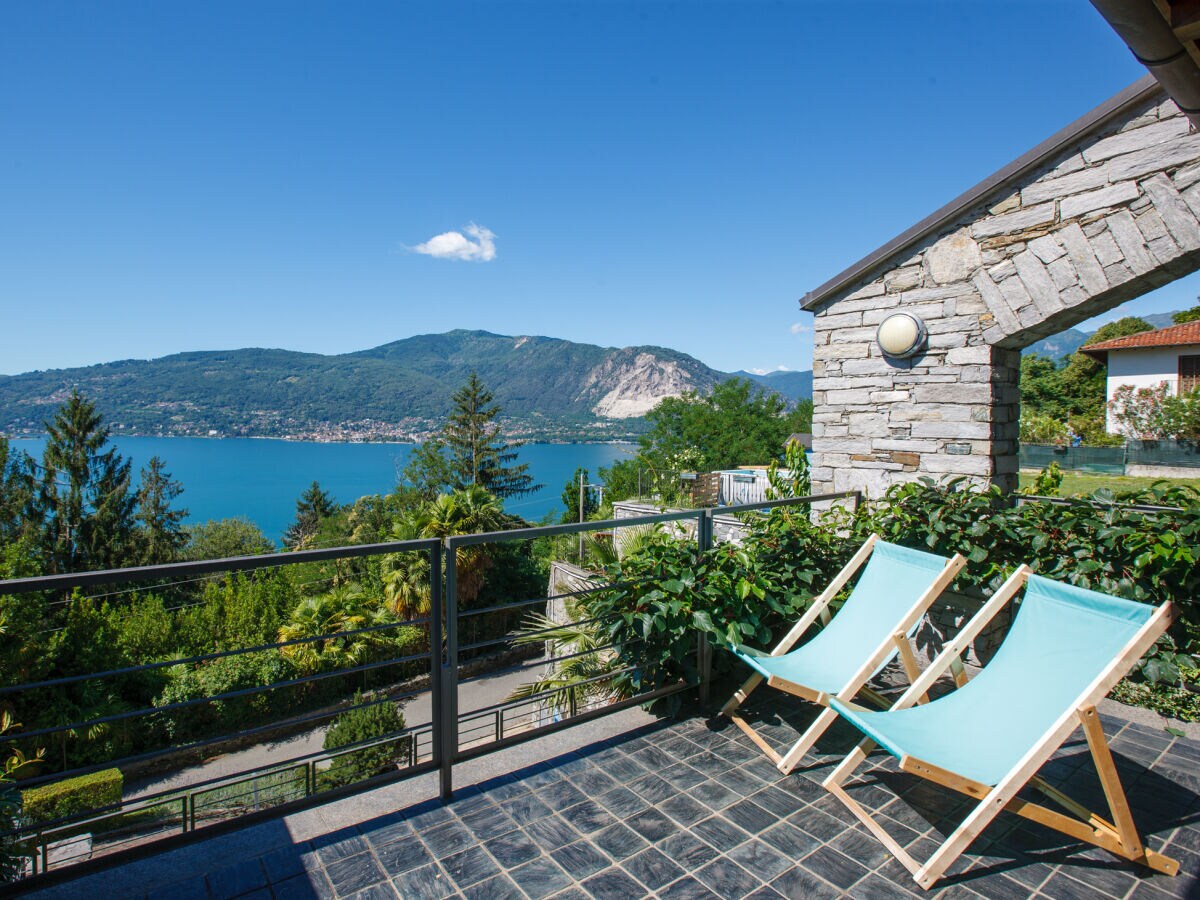 Sonnenbalkon mit gigantischem Blick auf den See