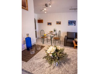 Blick ins Wohnzimmer
