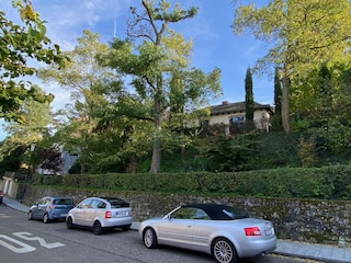 Parkmöglichkeiten i. d. Straße