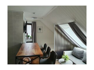 Kombiniertes Wohn-/Schlafzimmer