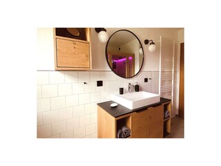 2021 neu renoviertes Bad