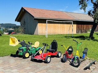 Unser kleiner Kinder-Fuhrpark.