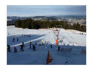 Kinderskihang und Rodelbahn