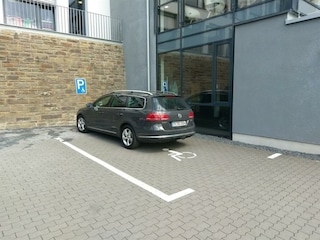Behindertenparkplatz