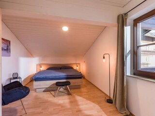 Schlafzimmer 2