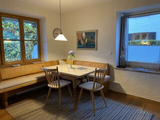 Esstisch mit gemütlicher Eckbank