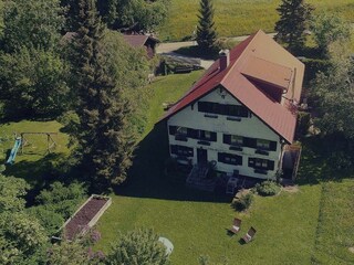 Garten und Haus aus der Vogelperspektive