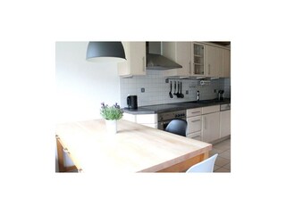 Auch die Küche - modern und gemütlich