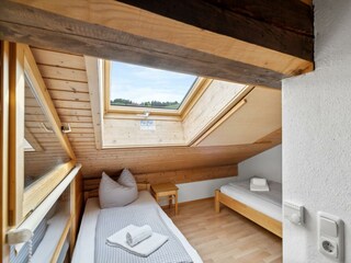 Kinderzimmer mit 2 Einzel Betten