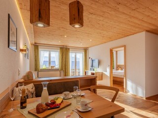 FeWo Hochgratblick Esstisch