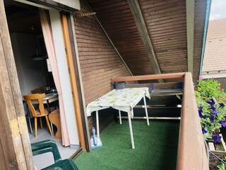 Fewo „Morgensonne“ Balkon vom Wohn-Essbereich