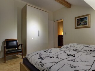 Schlafzimmer 1 - Zugang zum Wohnbereich