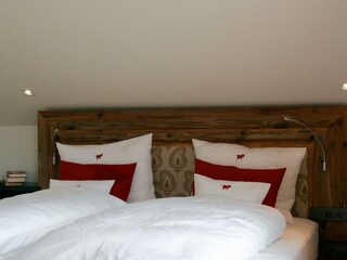 Boxspringbetten (200 x 210 cm) mit Altholzblende