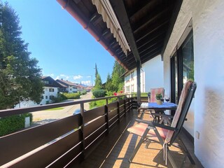 Balkon mit Oberstaufen sicht