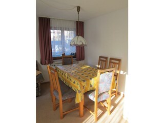 FeWo Wohnzimmer Esstisch 2