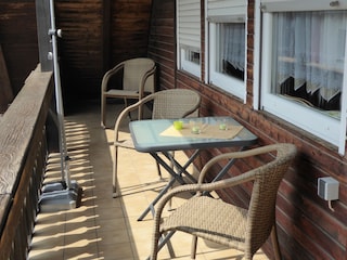 Ihr kleiner gemütlicher Balkon